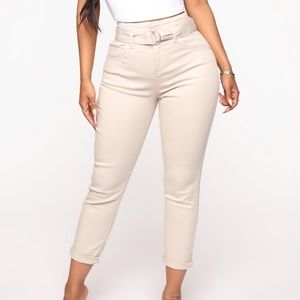High waisted pants with Belt